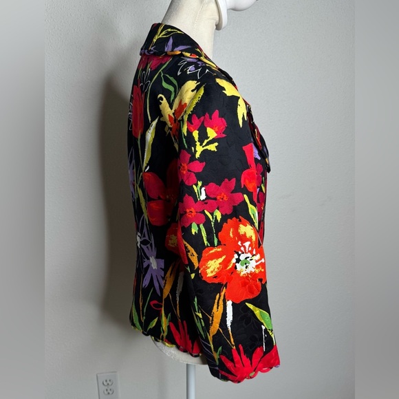 Carlisle Black Floral Blazer, Short Scalloped Hem - Picture 4 of 8
